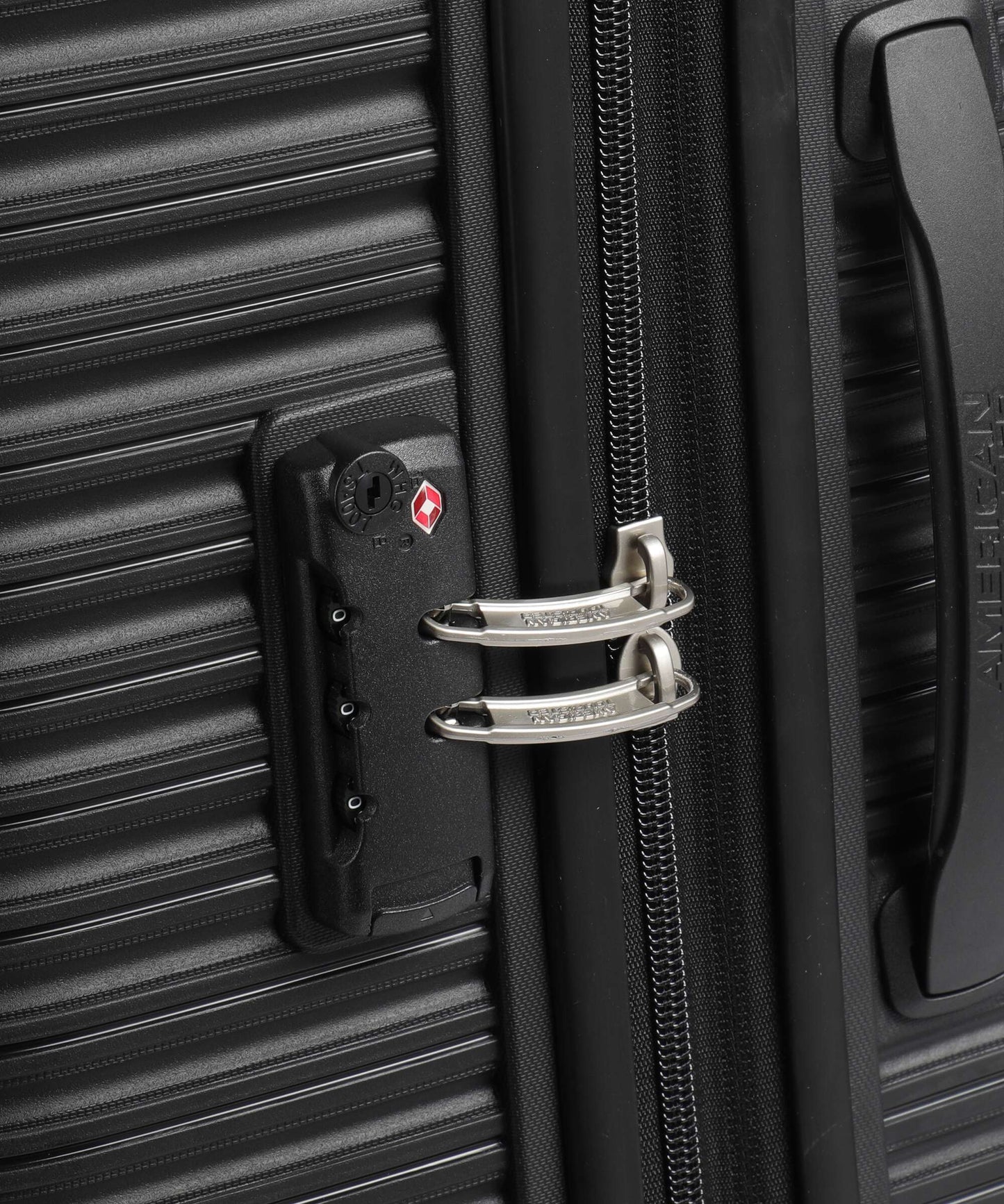 American Tourister Liftoff 4-Rollen Trolley black