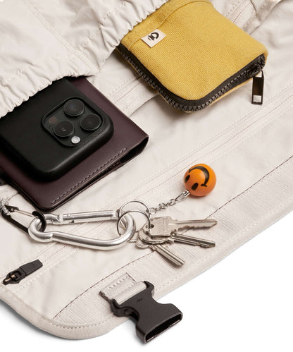 Bellroy Cinch 12 Kuriertasche oat