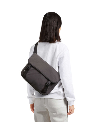 Bellroy Cinch 12 Kuriertasche lilachaze