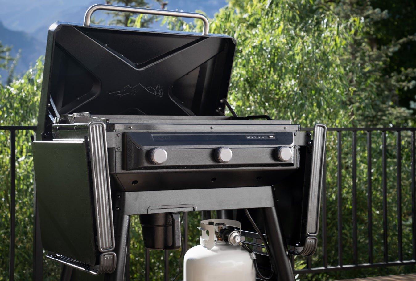 Traeger Flat Top Grill Flatrock™ Griddle - Image 16