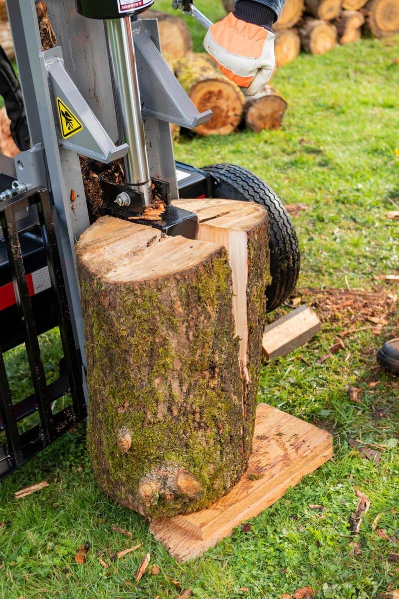 Oregon® 30-Ton 196cc Kohler HV Log Splitter with Hydraulic Fluid (OR30TKO-2) - Image 5