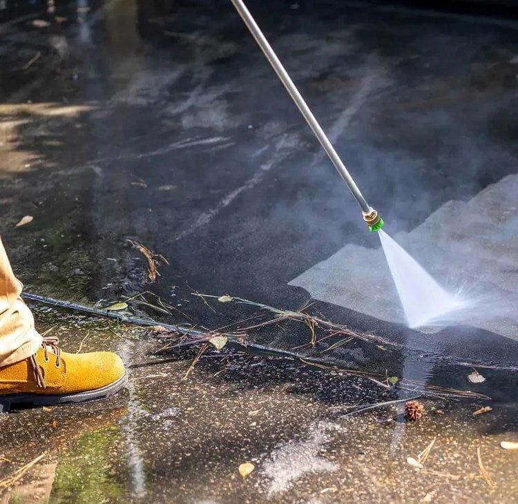 4400 PSI 4.0 GPM Gas Cold Water Pressure Washer with DEWALT 420cc Engine - Image 2